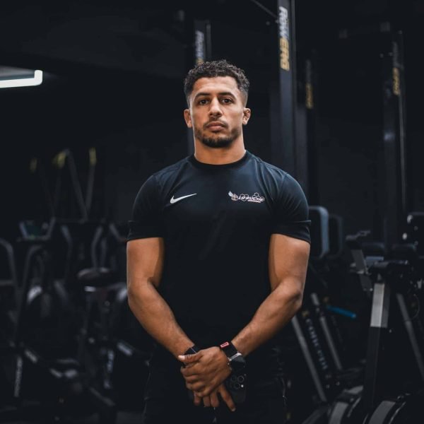mehdi-bras-croises-gym mehdi-bras-croises-gym